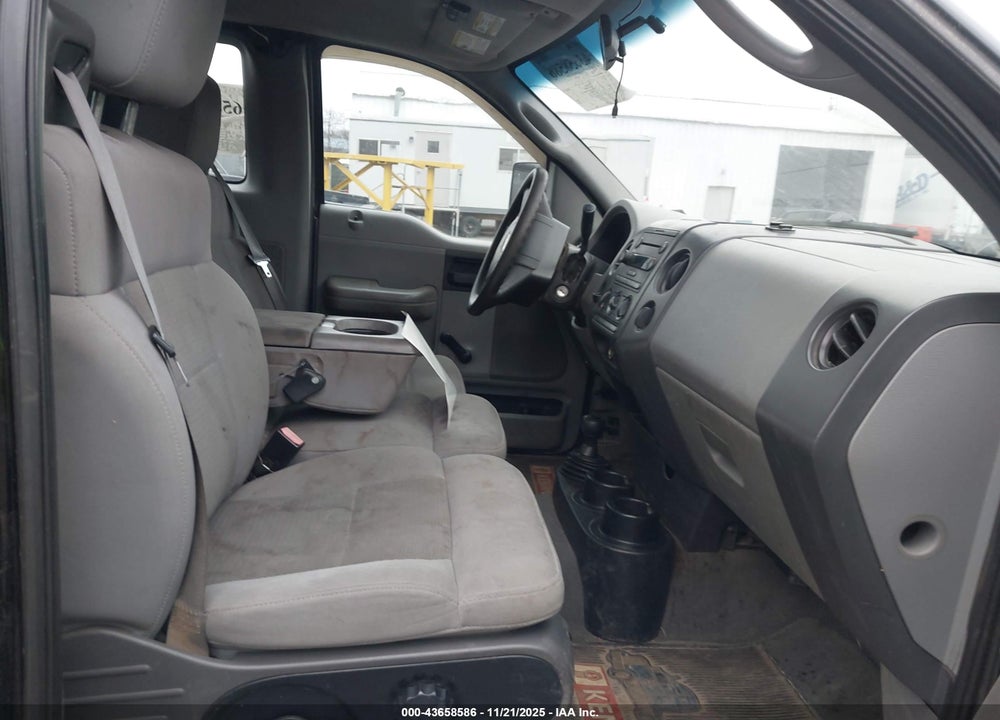 2005 FORD F-150 STX/XLT VIN: 1FTRF04WX5KD95935