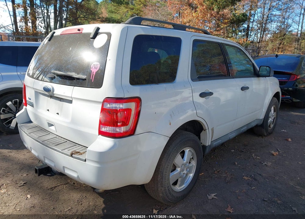 2011 FORD ESCAPE XLT VIN: 1FMCU0D72BKA81112
