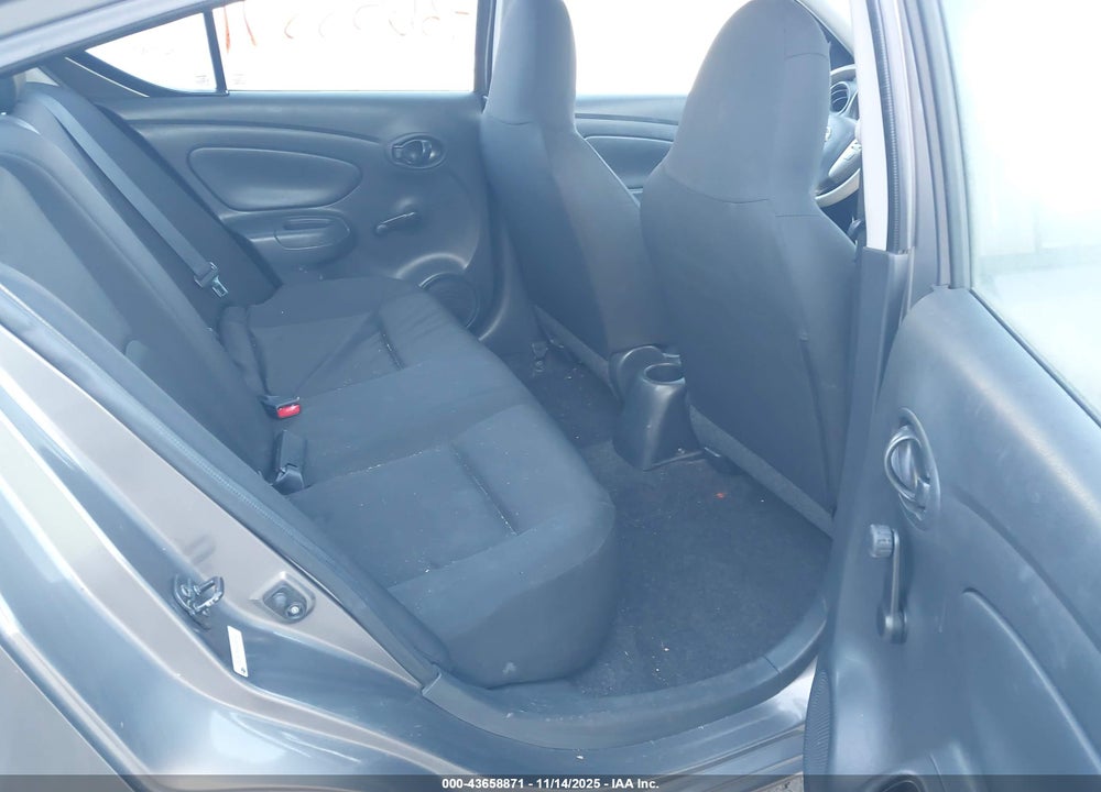 2016 NISSAN VERSA 1.6 S+ VIN: 3N1CN7AP1GL880192
