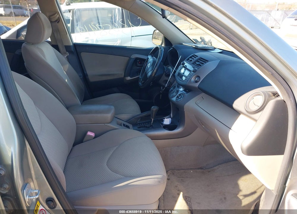2007 TOYOTA RAV4 LIMITED VIN: JTMBD31V175063940