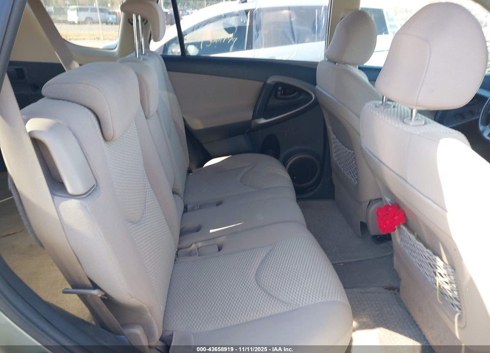 2007 TOYOTA RAV4 LIMITED VIN: JTMBD31V175063940