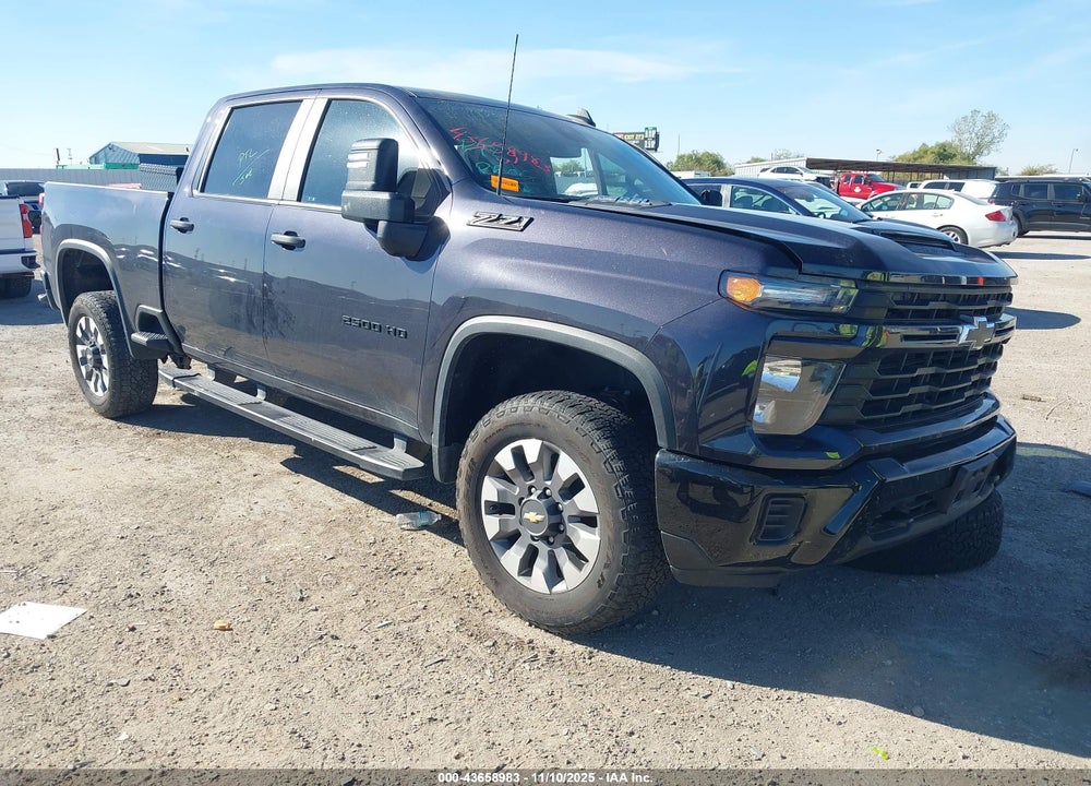 2024 CHEVROLET SILVERADO 2500HD 4WD  STANDARD BED CUSTOM VIN: 2GC4YME75R1228746