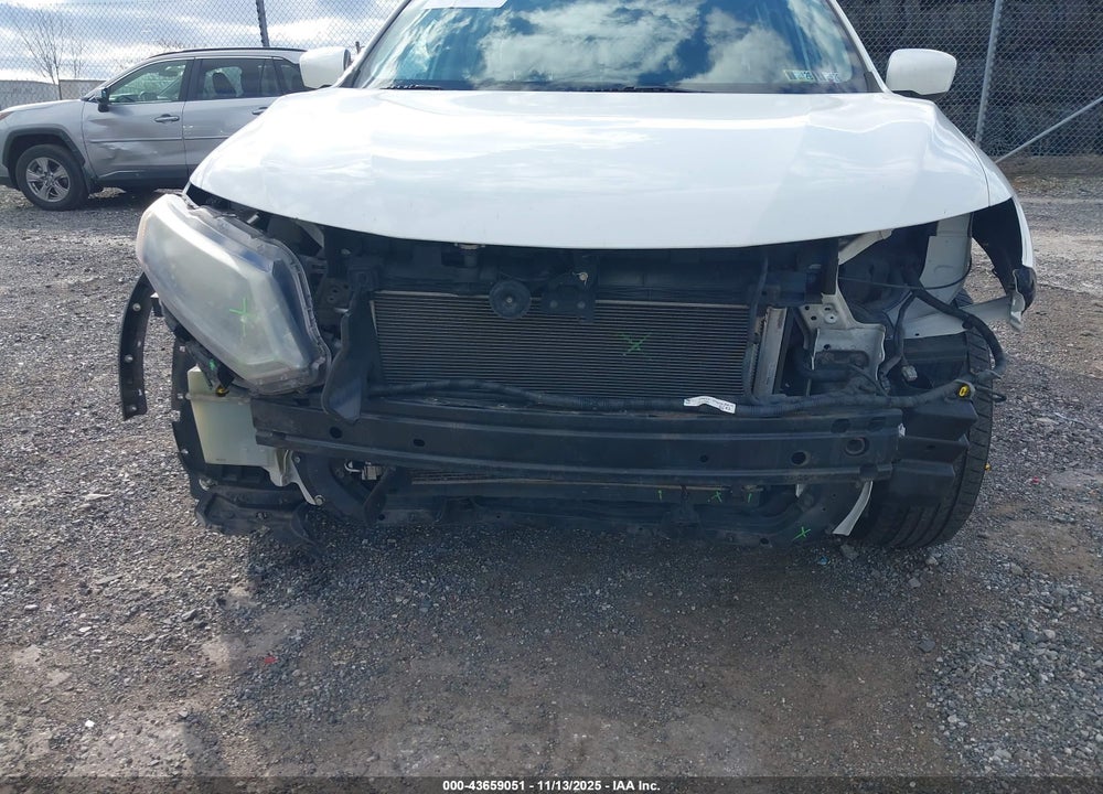 2016 NISSAN ROGUE S VIN: KNMAT2MV0GP646556