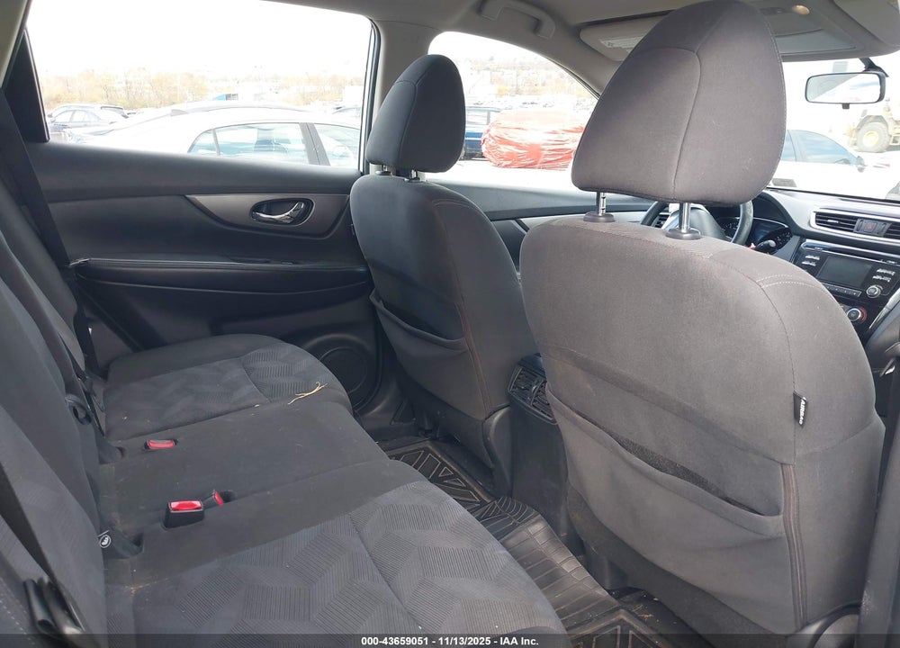 2016 NISSAN ROGUE S VIN: KNMAT2MV0GP646556