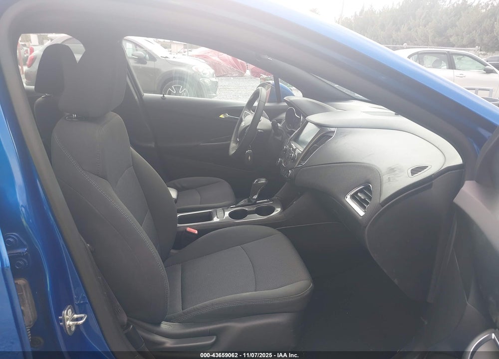 2017 CHEVROLET CRUZE LT AUTO VIN: 1G1BE5SM4H7187634