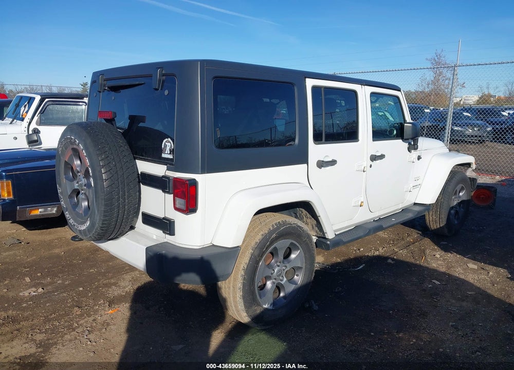 2016 JEEP WRANGLER UNLIMITED SAHARA VIN: 1C4BJWEG4GL200712