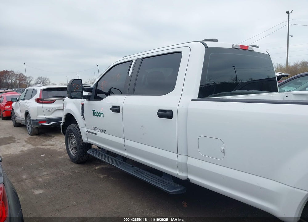 2022 FORD F-350 XL VIN: 1FT8W3BT5NEF54221