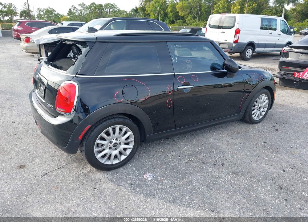 2016 MINI HARDTOP COOPER VIN: WMWXP5C58G2D14749