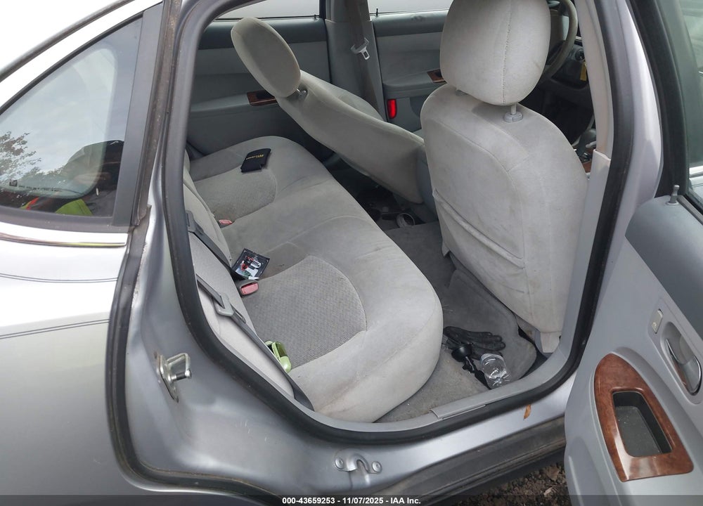 2006 BUICK LACROSSE CX VIN: 2G4WC582661217002