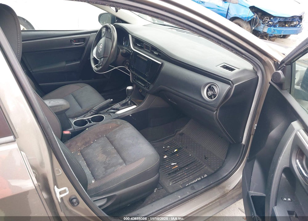 2018 TOYOTA COROLLA LE VIN: 2T1BURHE9JC027822