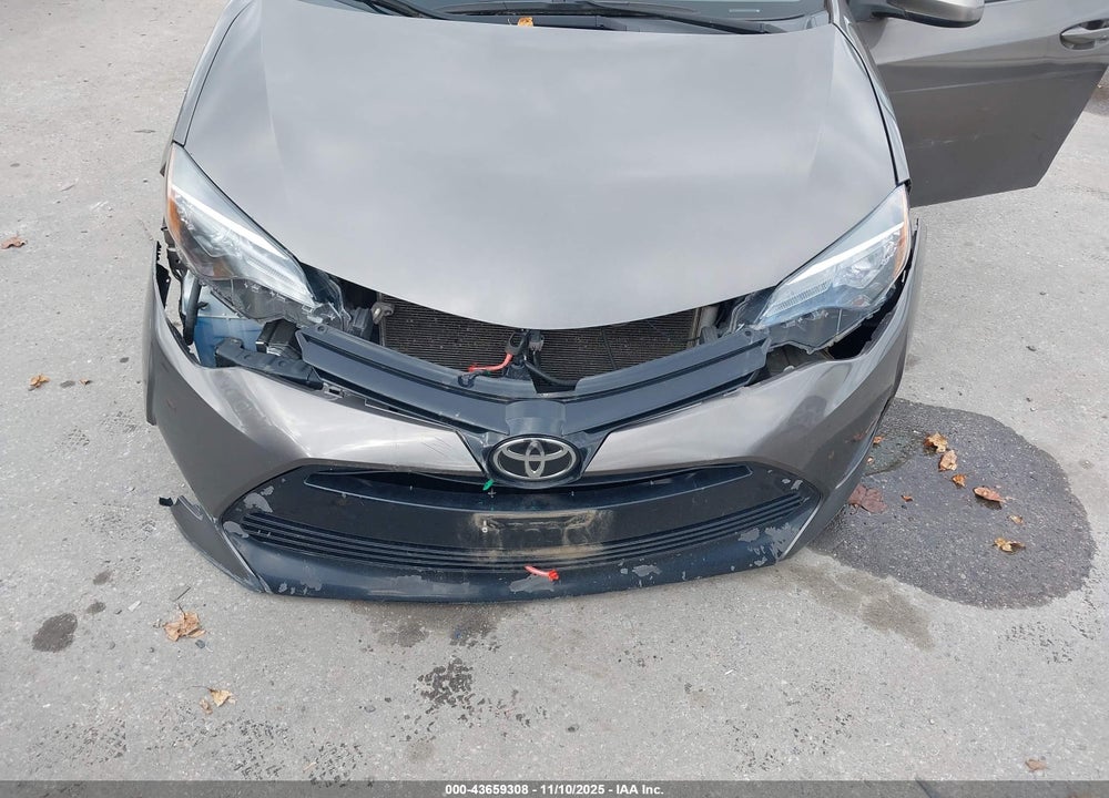 2018 TOYOTA COROLLA LE VIN: 2T1BURHE9JC027822