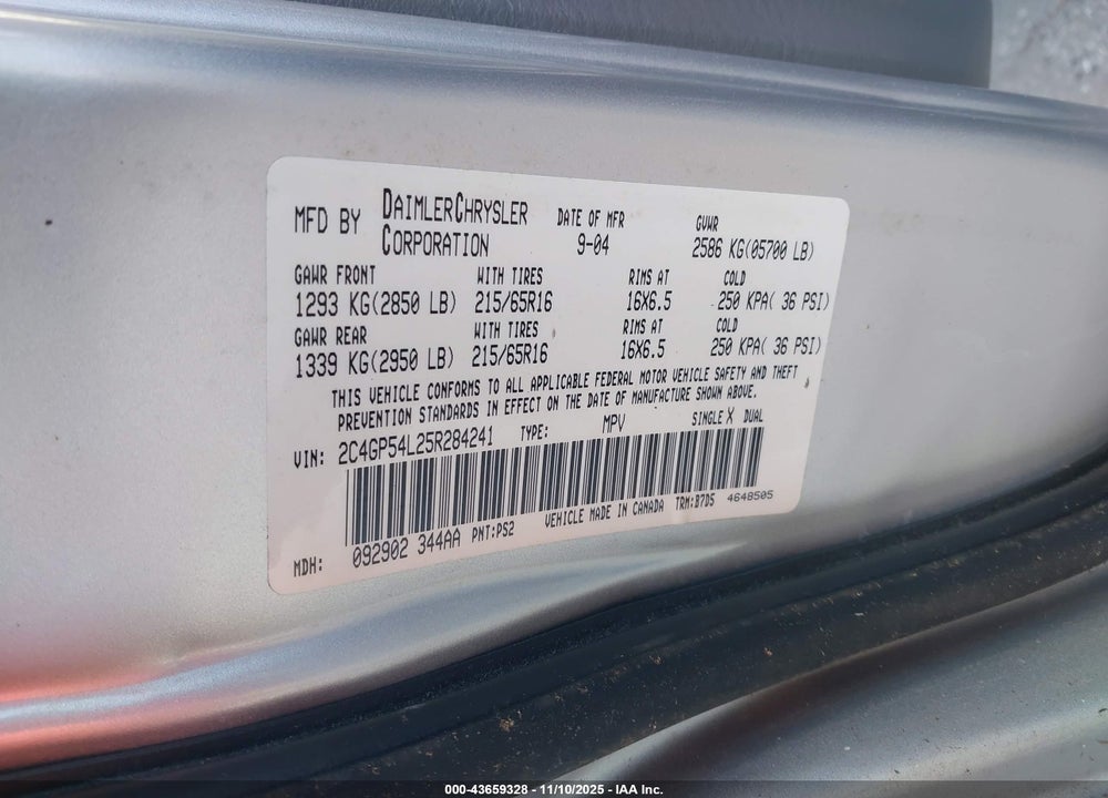 2005 CHRYSLER TOWN & COUNTRY TOURING VIN: 2C4GP54L25R284241