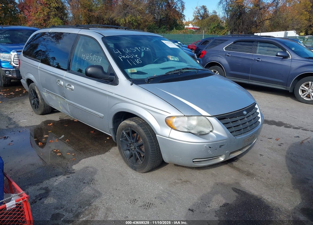 2005 CHRYSLER TOWN & COUNTRY TOURING VIN: 2C4GP54L25R284241