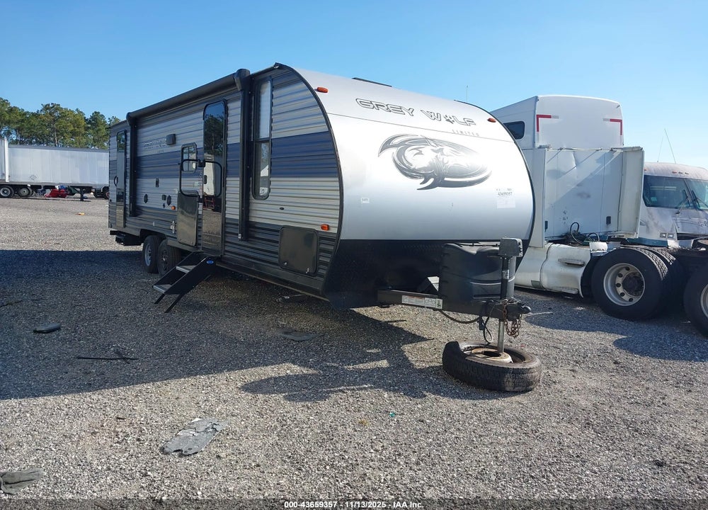 2022 FOREST RIVER CHEROKEE GREY WOLF 26DBH VIN: 4X4TCKB25NK079945