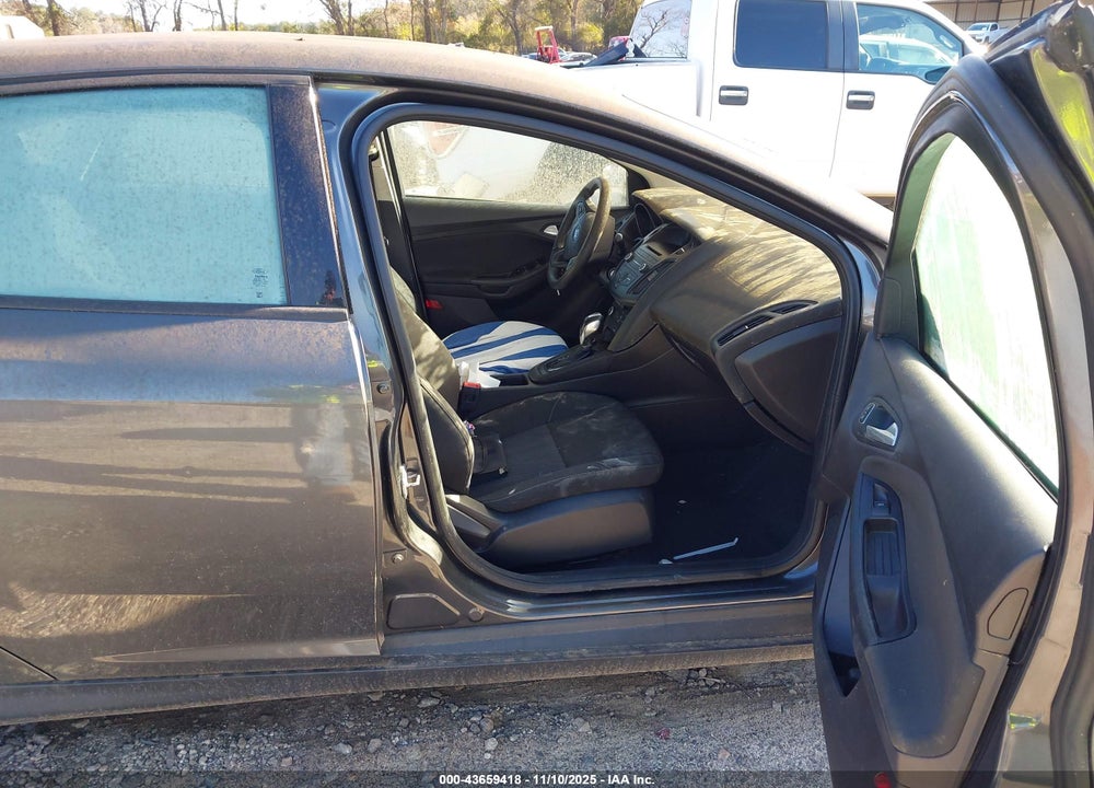 2015 FORD FOCUS SE VIN: 1FADP3F20FL206598
