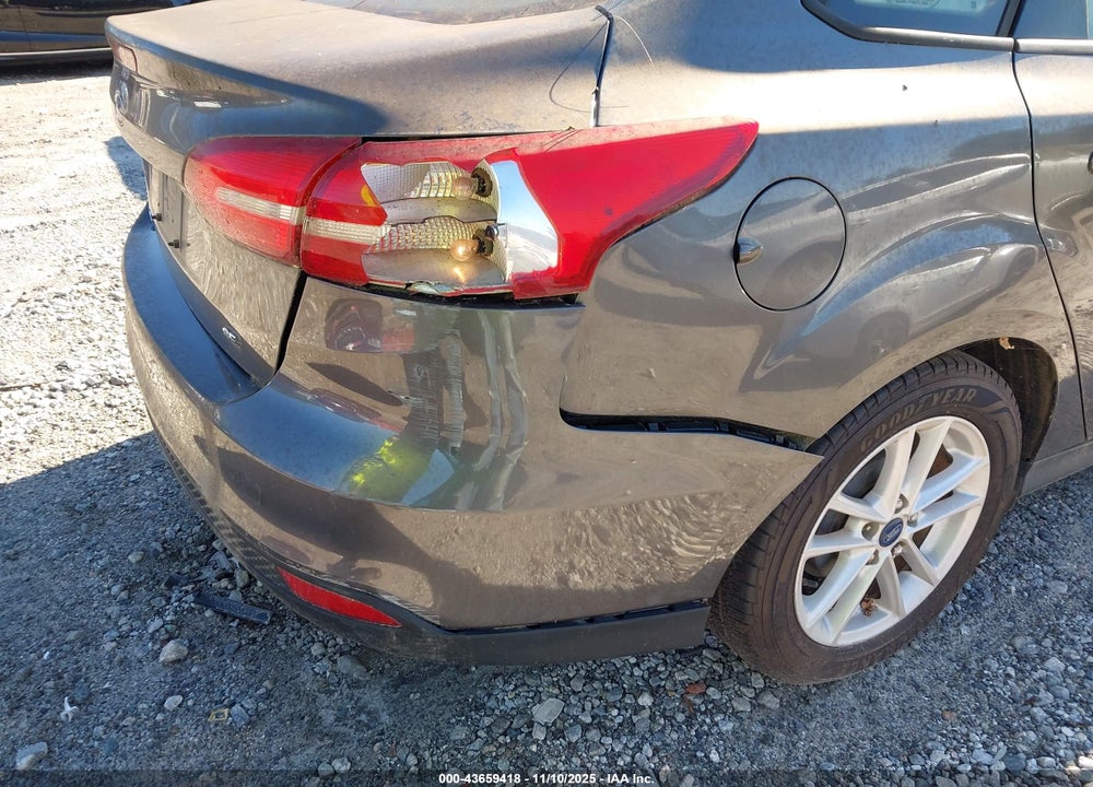 2015 FORD FOCUS SE VIN: 1FADP3F20FL206598