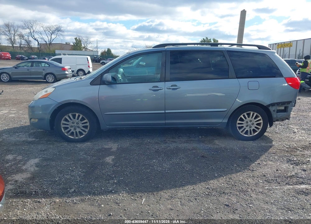 2009 TOYOTA SIENNA XLE VIN: 5TDZK22C99S254014