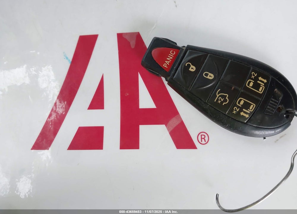 2013 CHRYSLER TOWN & COUNTRY TOURING VIN: 2C4RC1BG8DR705784