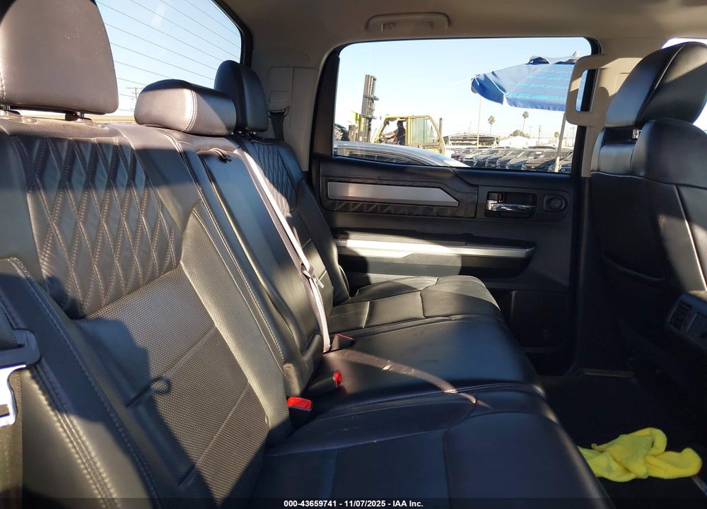 2016 TOYOTA TUNDRA PLATINUM 5.7L V8 VIN: 5TFAY5F18GX561185
