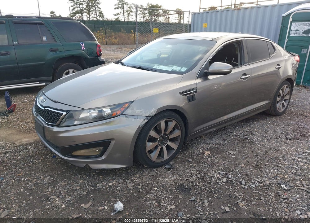 2013 KIA OPTIMA VIN: 5XXGR4A65DG151810