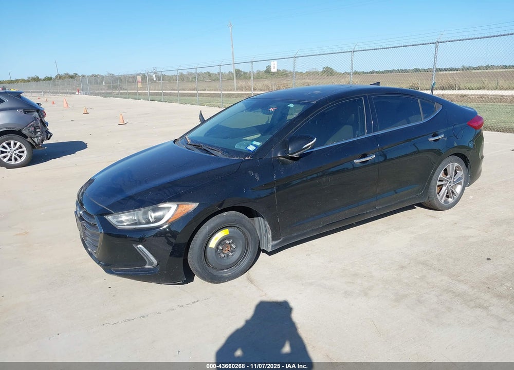 2017 HYUNDAI ELANTRA VIN: 5NPD84LF3HH003541