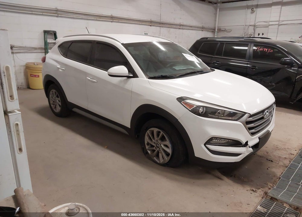 2017 HYUNDAI TUCSON SE VIN: KM8J3CA49HU433766