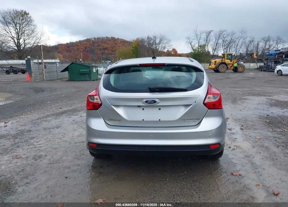 2013 FORD FOCUS TITANIUM VIN: 1FADP3N27DL380103