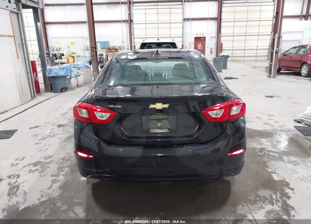 2019 CHEVROLET CRUZE LS VIN: 1G1BC5SM6K7112611