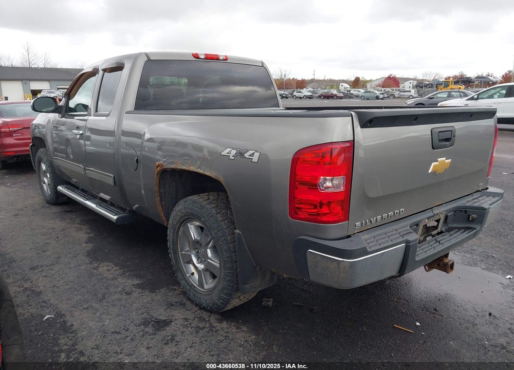 2013 CHEVROLET SILVERADO 1500 LT VIN: 1GCRKSE76DZ306334