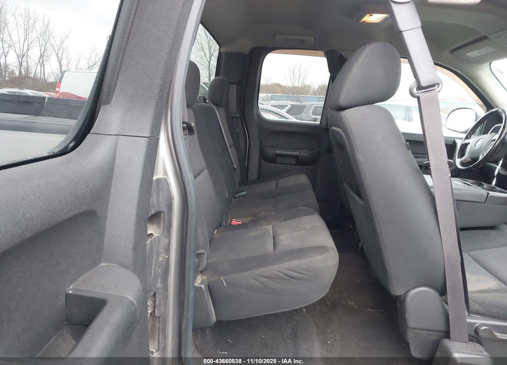 2013 CHEVROLET SILVERADO 1500 LT VIN: 1GCRKSE76DZ306334