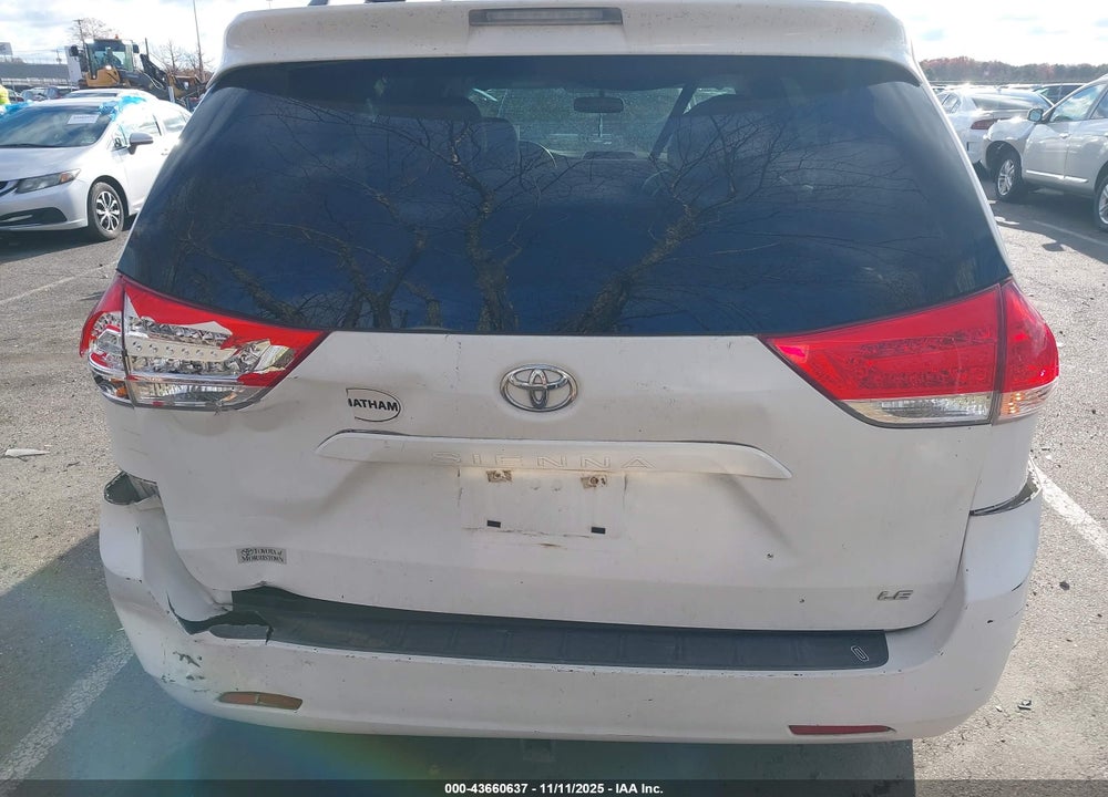 2011 TOYOTA SIENNA LE V6 VIN: 5TDKK3DC7BS165343