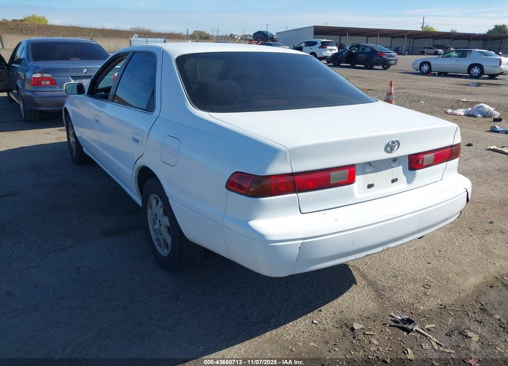 1998 TOYOTA CAMRY LE VIN: JT2BG22K7W0234412