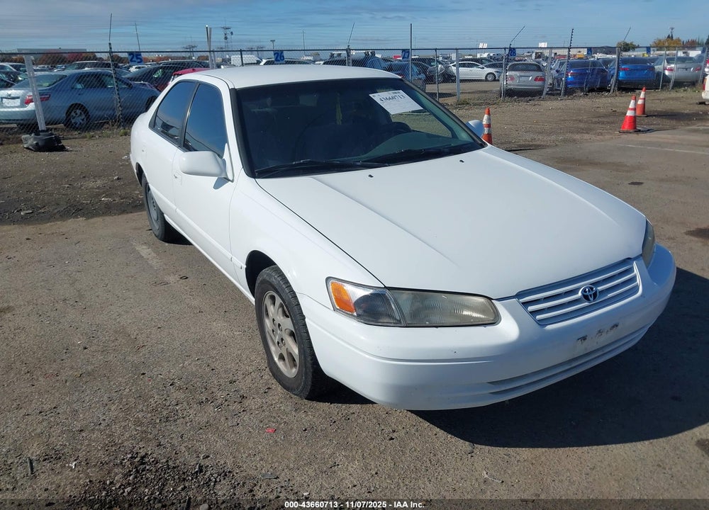 1998 TOYOTA CAMRY LE VIN: JT2BG22K7W0234412
