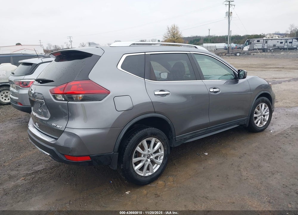 2018 NISSAN ROGUE VIN: KNMAT2MV8JP556160