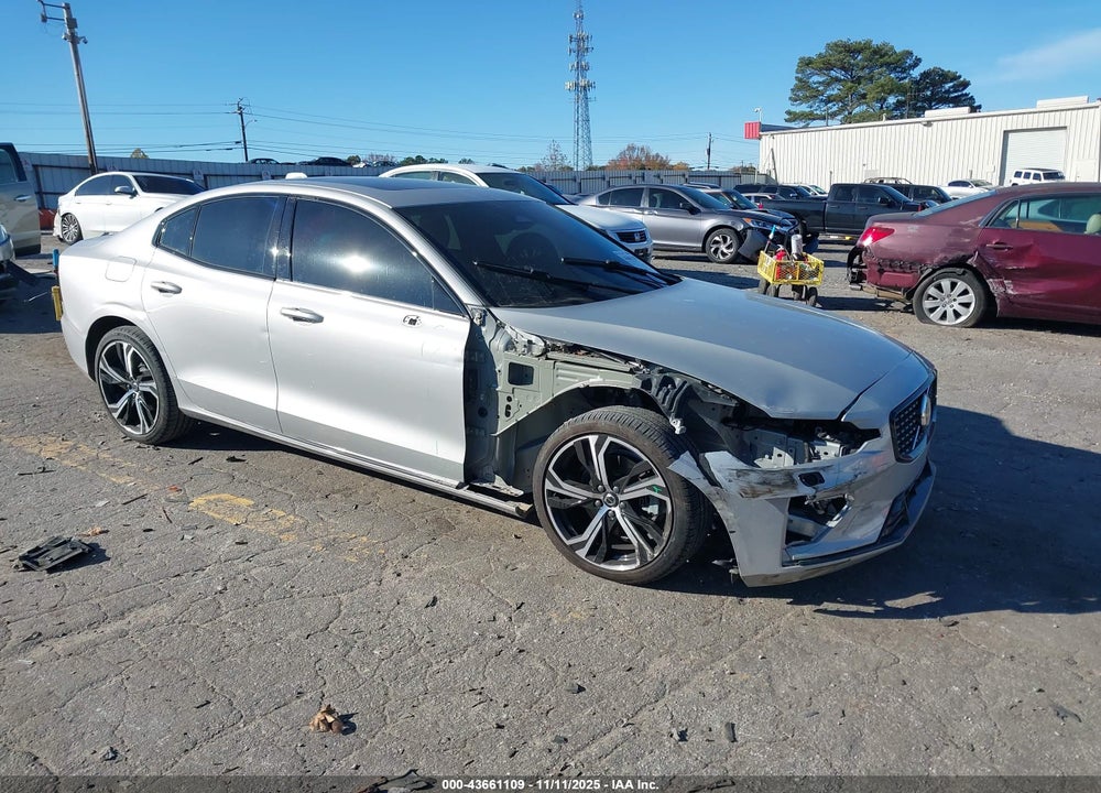2024 VOLVO S60 B5 CORE DARK THEME VIN: 7JRL12FK0RG309066