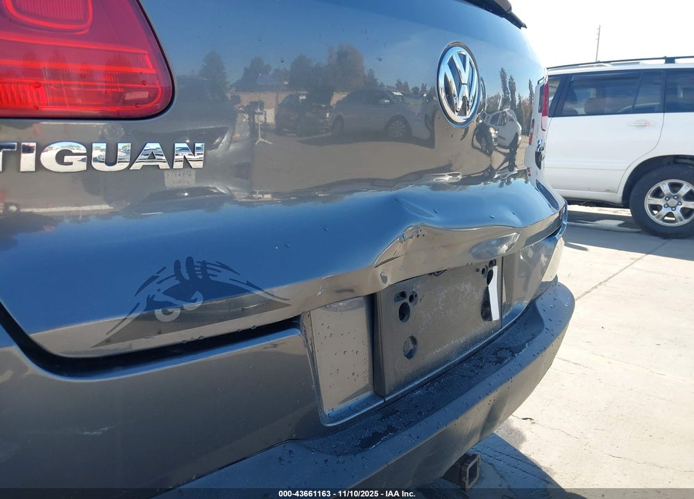 2013 VOLKSWAGEN TIGUAN VIN: WVGBV7AX3DW004699