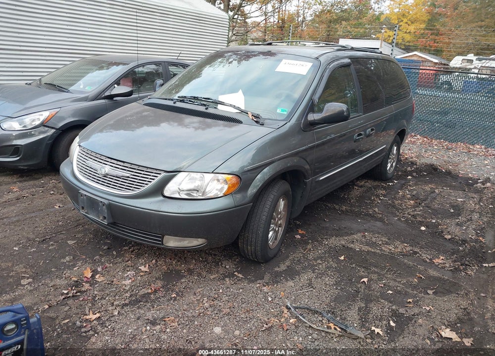 2002 CHRYSLER TOWN & COUNTRY LIMITED VIN: 2C8GP64L02R561338