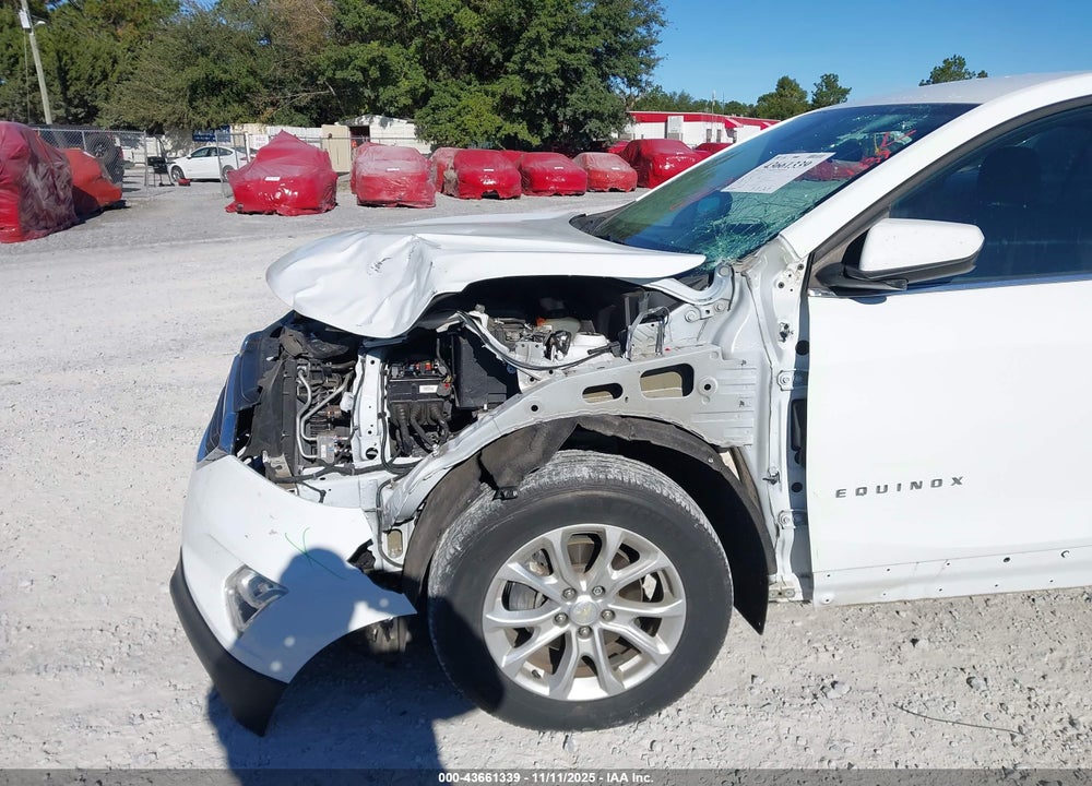 2018 CHEVROLET EQUINOX LT VIN: 2GNAXJEV6J6111095
