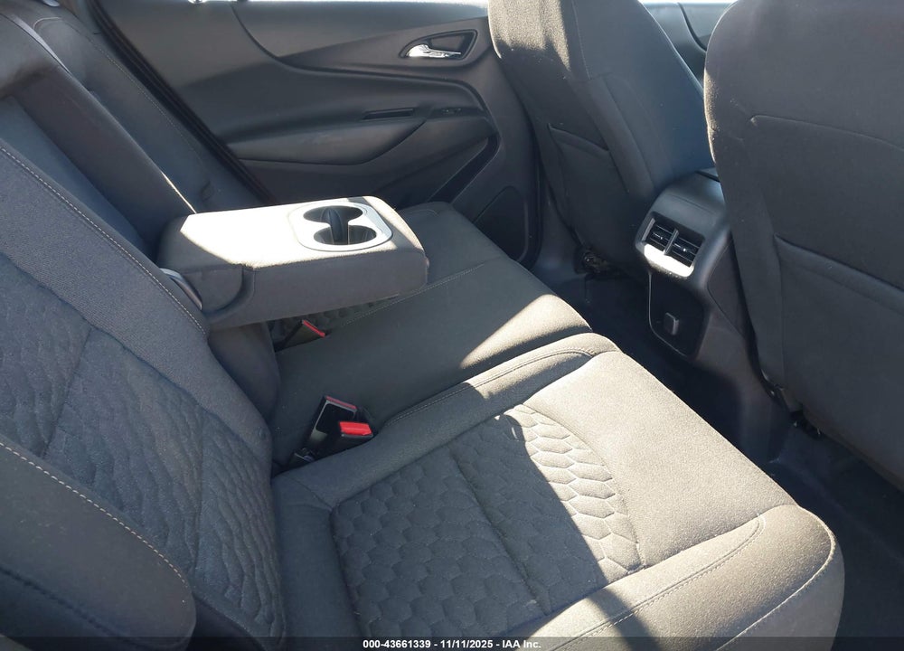 2018 CHEVROLET EQUINOX LT VIN: 2GNAXJEV6J6111095