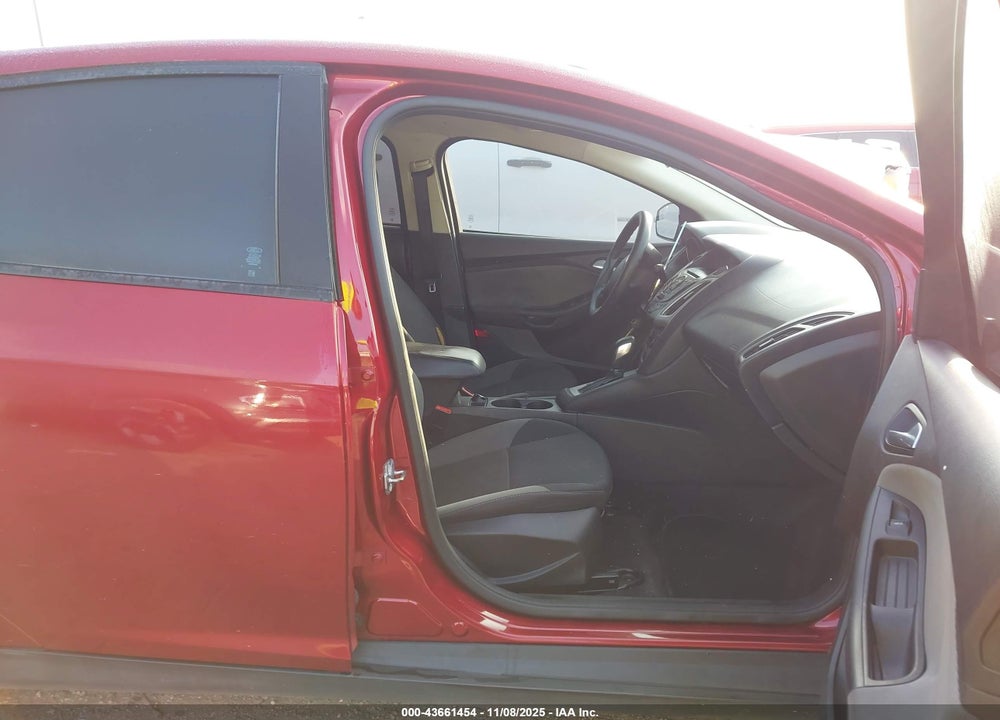 2014 FORD FOCUS SE VIN: 1FADP3F23EL350810