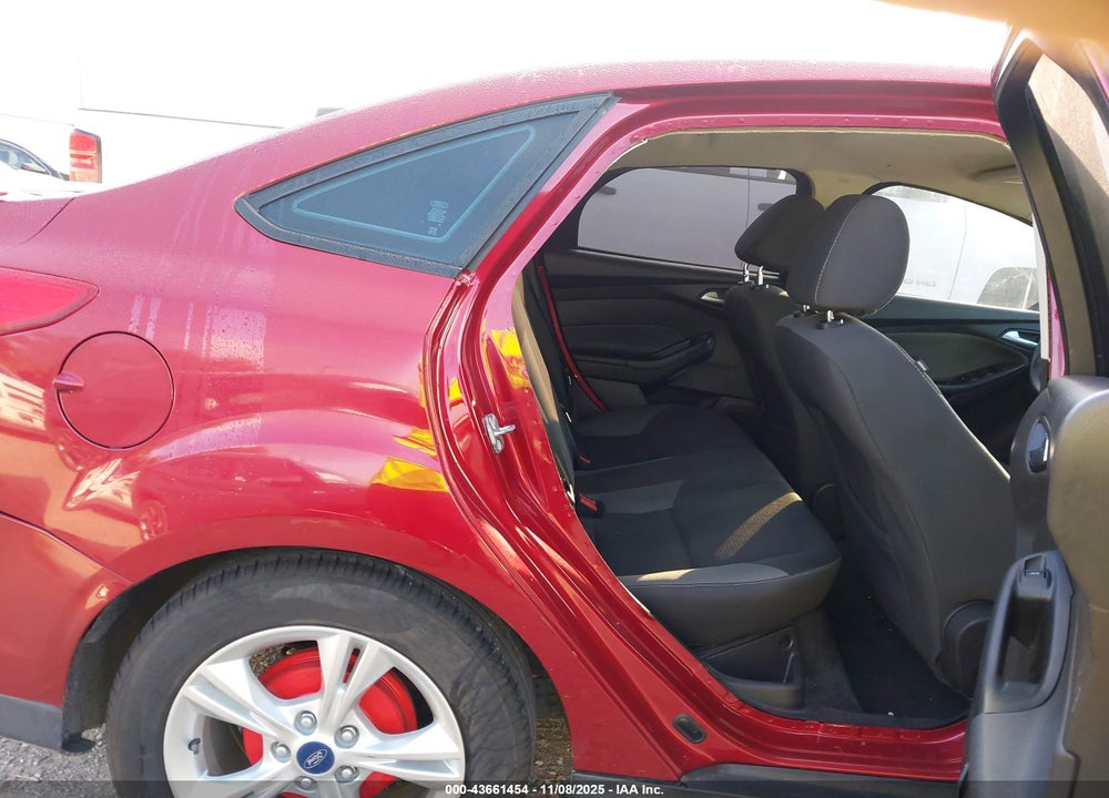 2014 FORD FOCUS SE VIN: 1FADP3F23EL350810