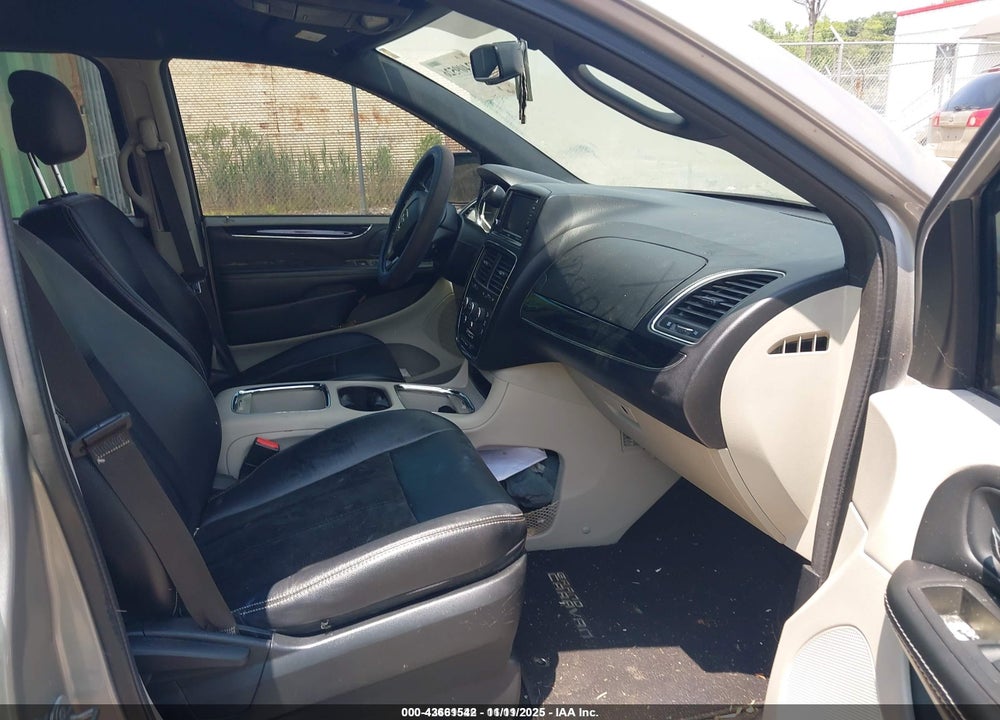 2017 DODGE GRAND CARAVAN SXT VIN: 2C4RDGCG8HR801970