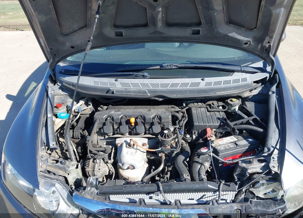 2010 HONDA CIVIC LX VIN: 19XFA1F55AE007695