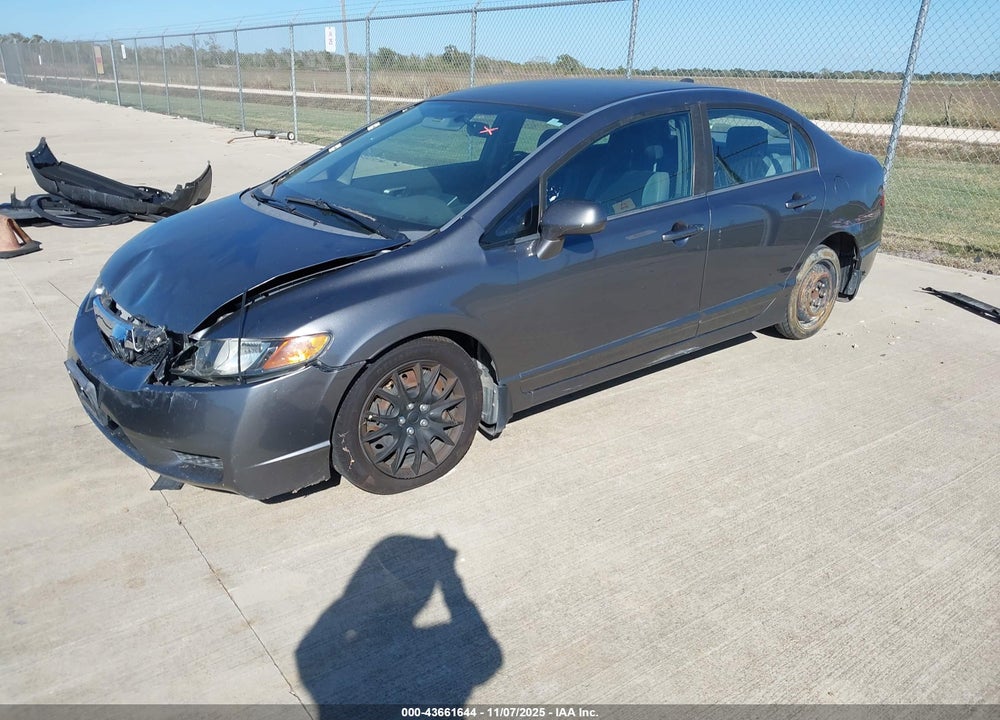 2010 HONDA CIVIC LX VIN: 19XFA1F55AE007695