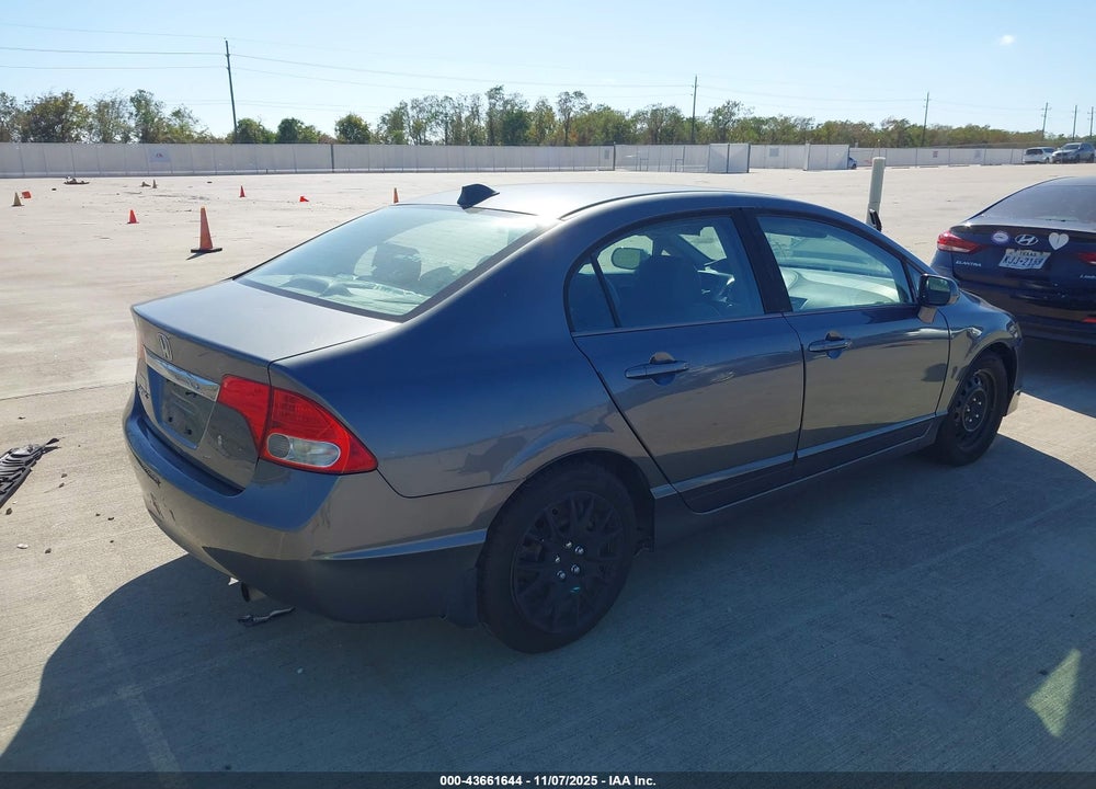 2010 HONDA CIVIC LX VIN: 19XFA1F55AE007695