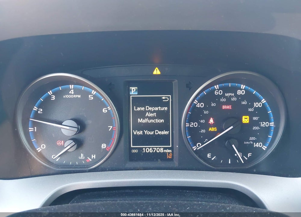 2017 TOYOTA RAV4 LE VIN: 2T3BFREV7HW547628