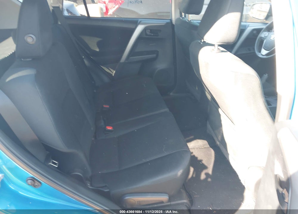 2017 TOYOTA RAV4 LE VIN: 2T3BFREV7HW547628