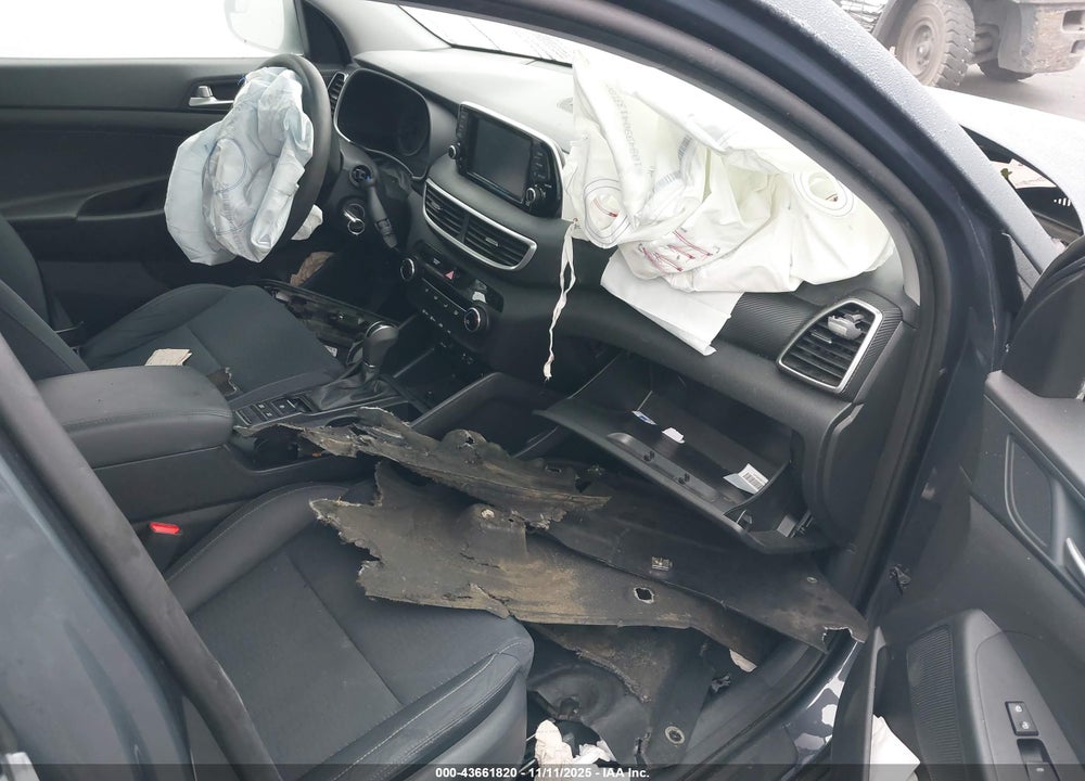 2019 HYUNDAI TUCSON SE VIN: KM8J23A4XKU860545