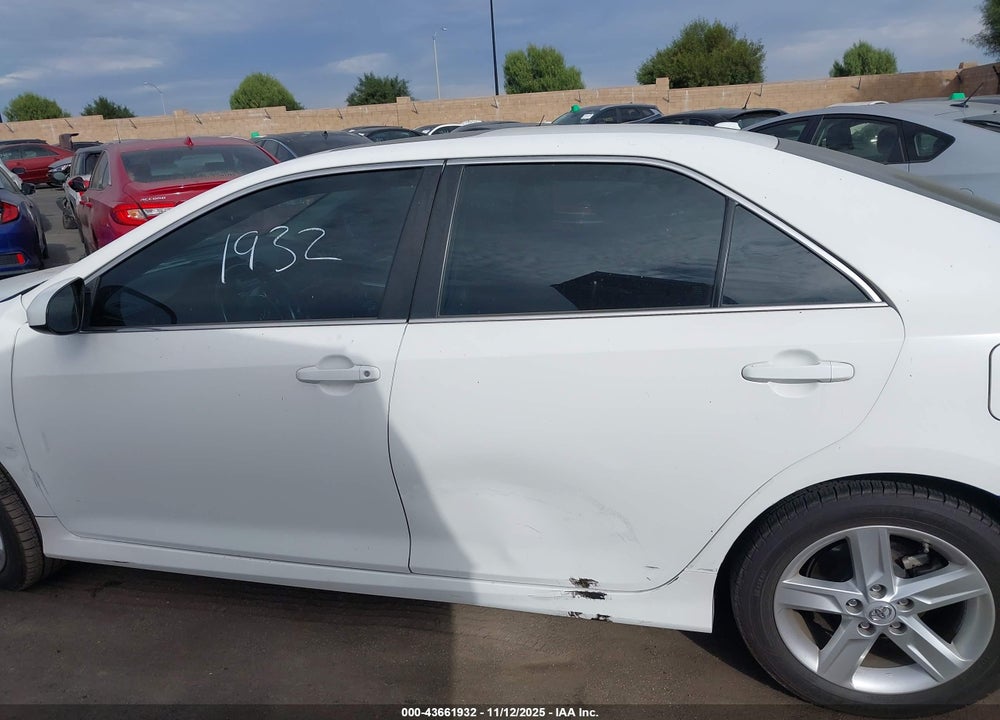 2013 TOYOTA CAMRY SE VIN: 4T1BF1FK8DU681220