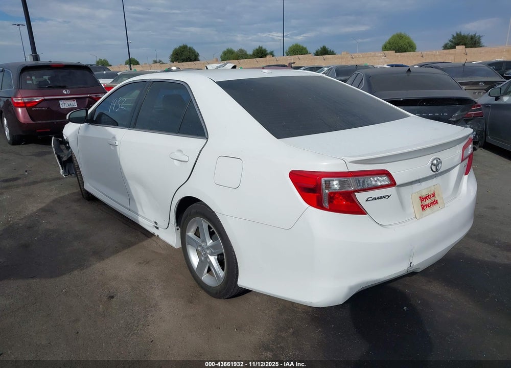 2013 TOYOTA CAMRY SE VIN: 4T1BF1FK8DU681220